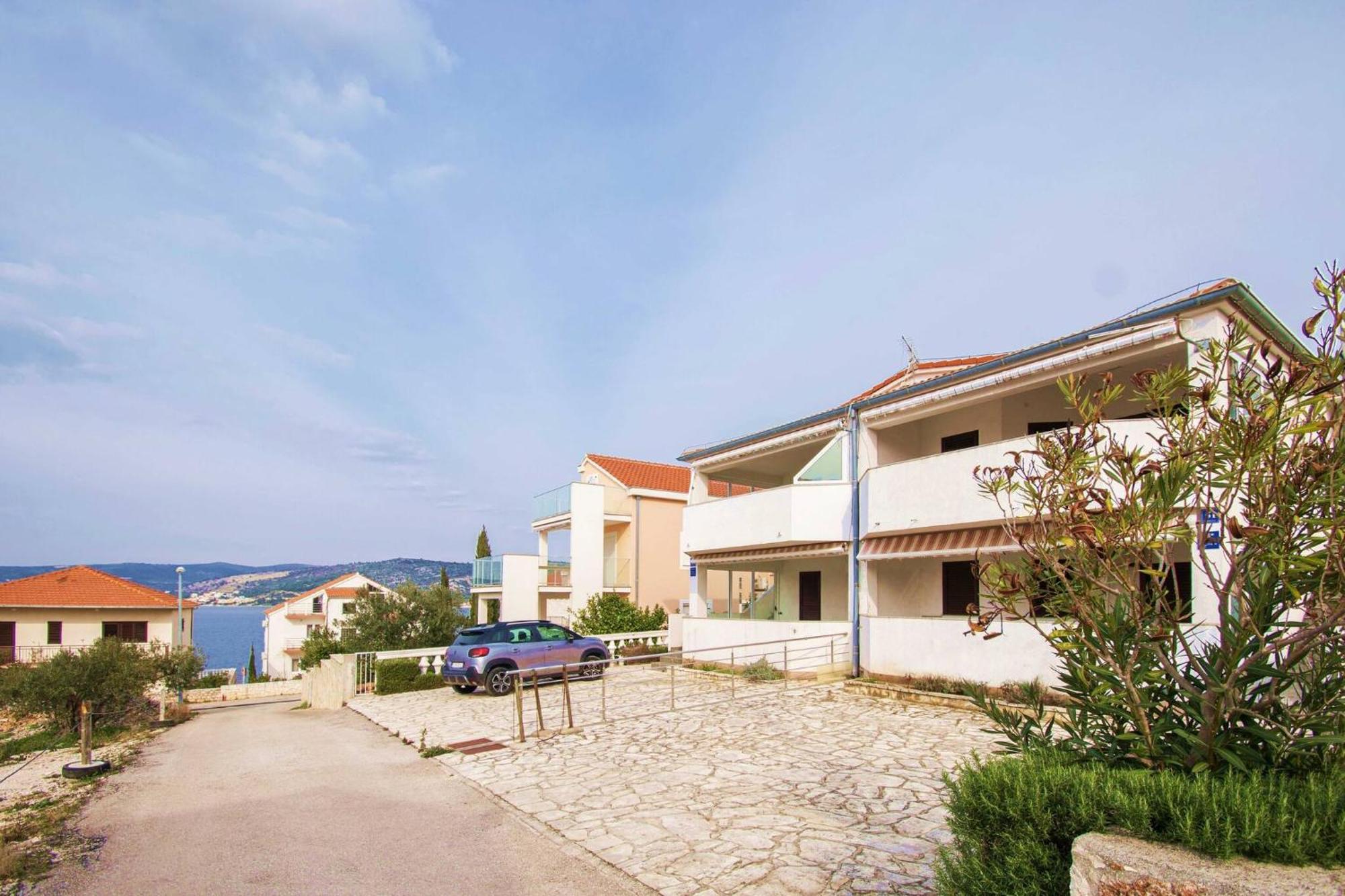 Apartment Meri Razanj With Sea View Kültér fotó